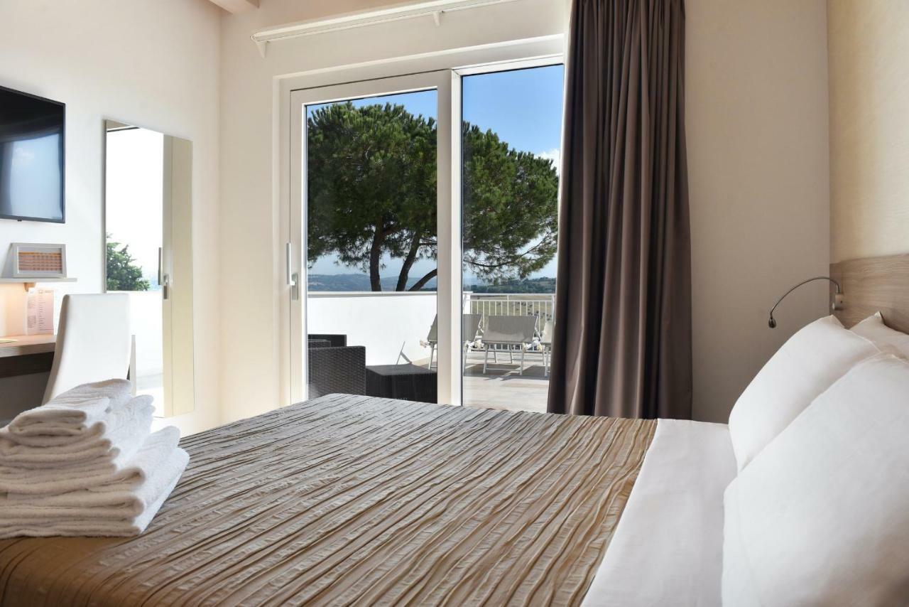 Casablanca Hotel 西维尔诺瓦·马尔凯 外观 照片